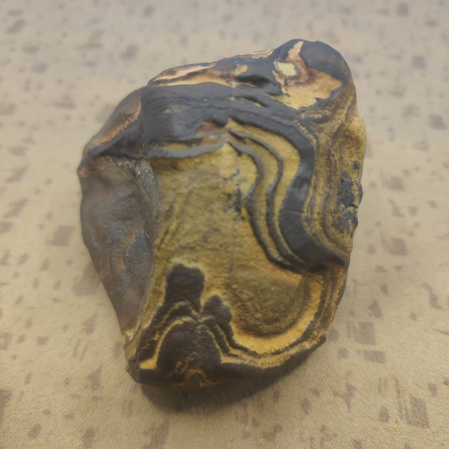 精品新疆油画重彩泥石原石奇石摆件手把件茶宠观赏石