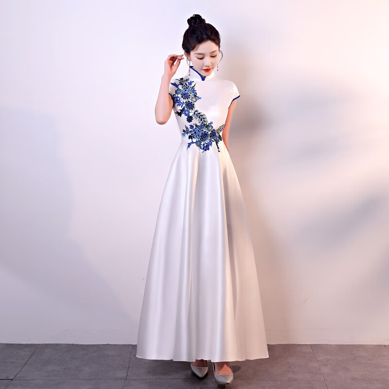 青花瓷演出服新款学生礼仪服演出迎宾小姐颁奖旗袍表演服风礼服 款式1