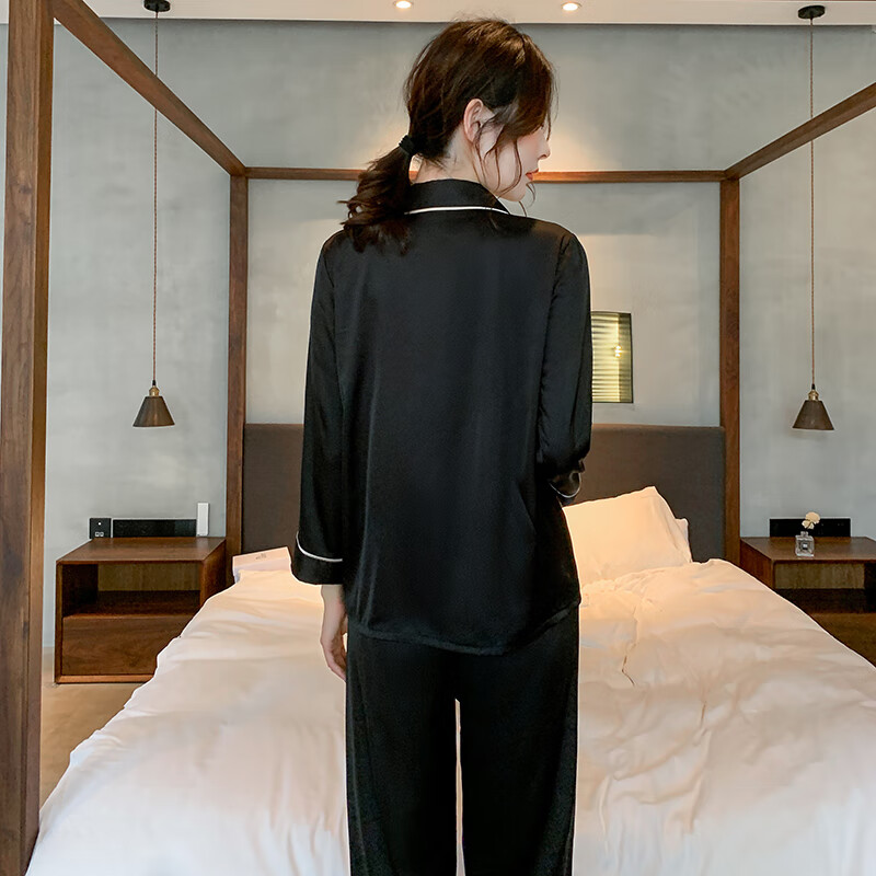 萧淑妃 两套价 新款仿真丝情侣睡衣春秋季纯色简约休闲可外穿男女士薄款冰丝绸开衫家居服套装 典雅黑 女生XL码+男生L码