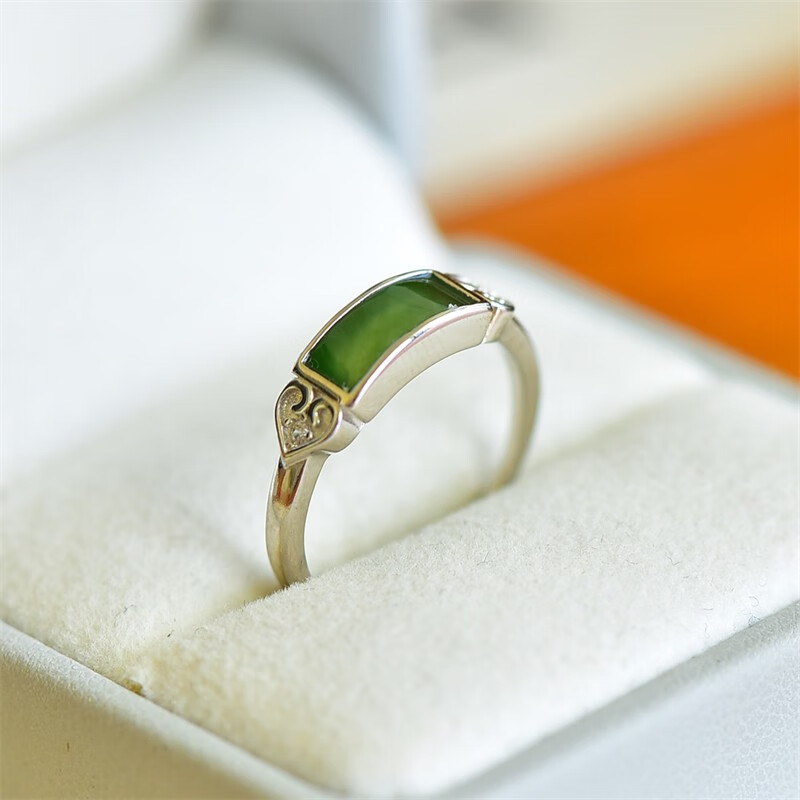 静汝玉【珠宝严选】s925银镶和田玉碧玉马鞍戒指 女款 送礼推荐520