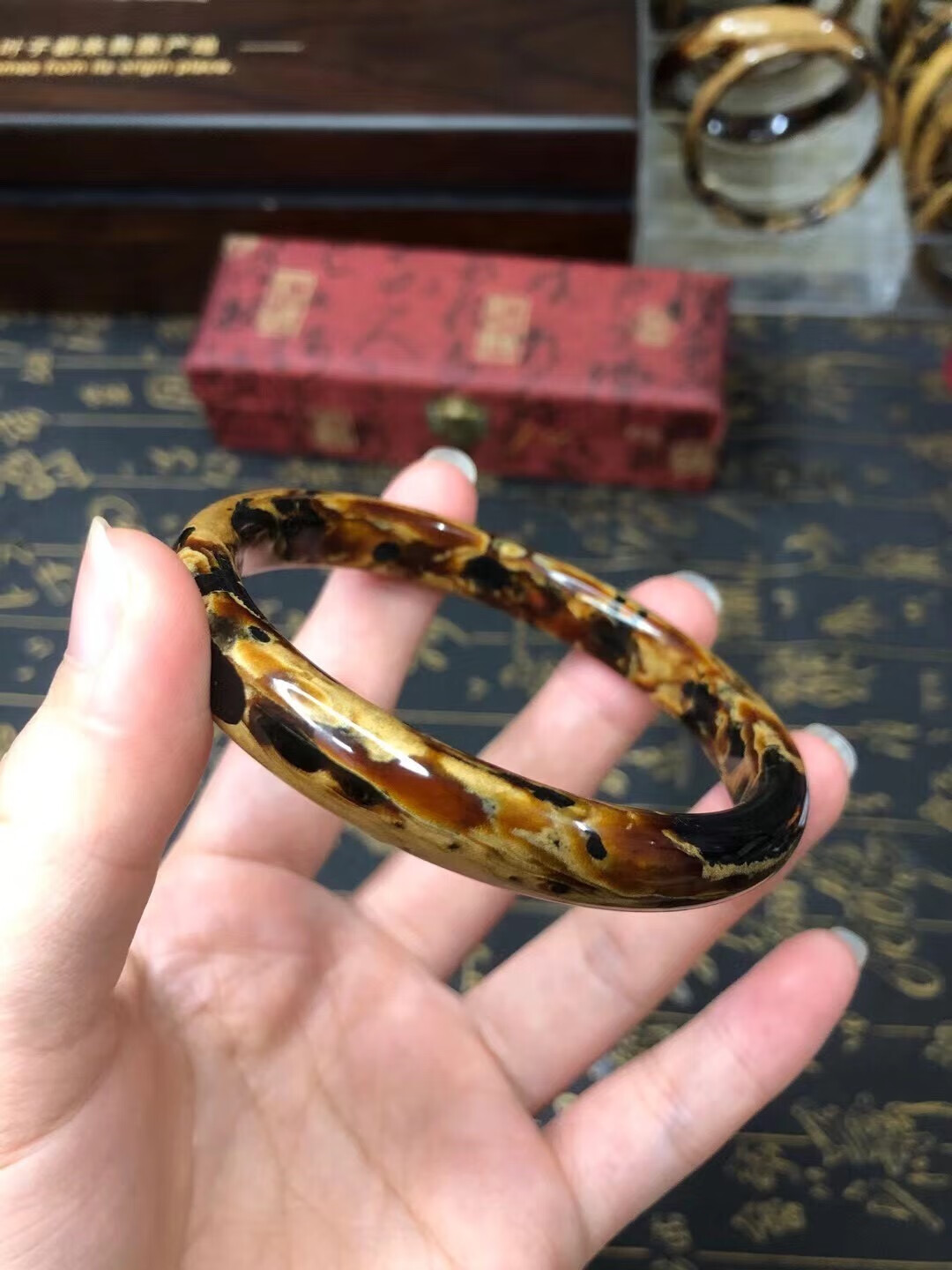 snqp黑珊瑚海柳血柳手镯 圈口60-61宽度10一物一图 0一物一图