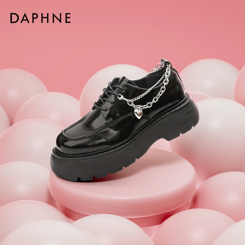 达芙妮【方糖系列】达芙妮乐福鞋女鞋新款链条款英伦风小皮鞋单鞋QJ1 爱心链条 39