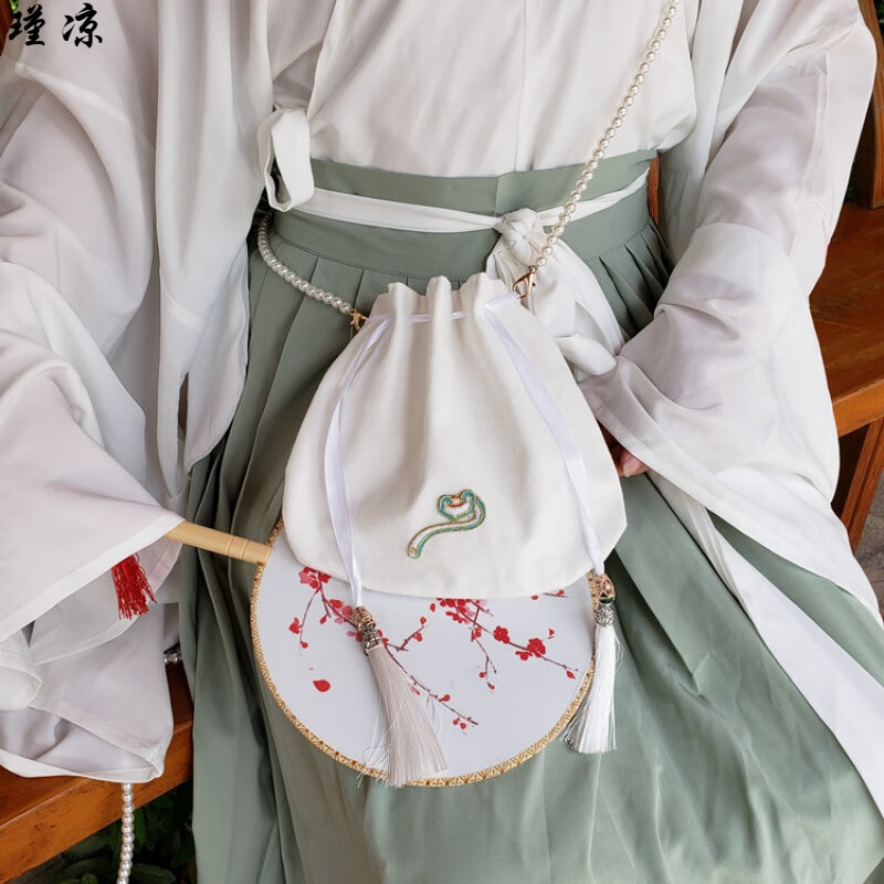 瑾凉国风汉服包斜跨包绣花古风包流苏抽绳包单肩包女 意如玉