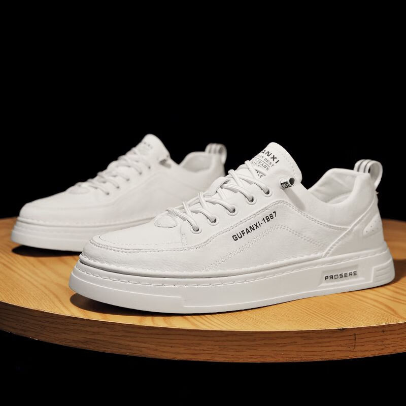 秋季配牛仔裤的男生运动鞋秋季小白鞋男鞋免系鞋带西装板鞋搭配牛仔裤