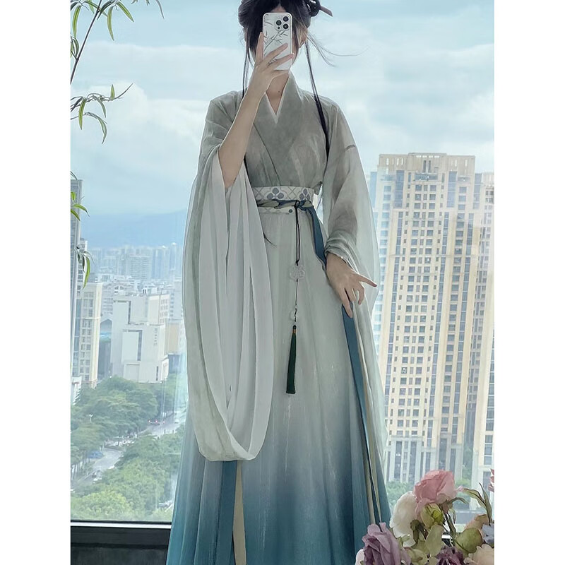 妃秀蝶原创汉服女【清风】南北朝大袖襦交领广袖破裙显瘦日常 绿色 上衣2+裙子 S属于什么档次？