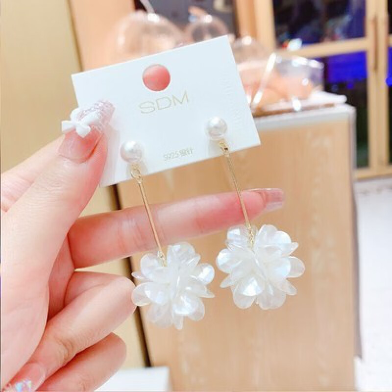 暮婉时尚耳环2023年新款潮网红珍珠银针花球韩国气质花朵耳坠耳饰