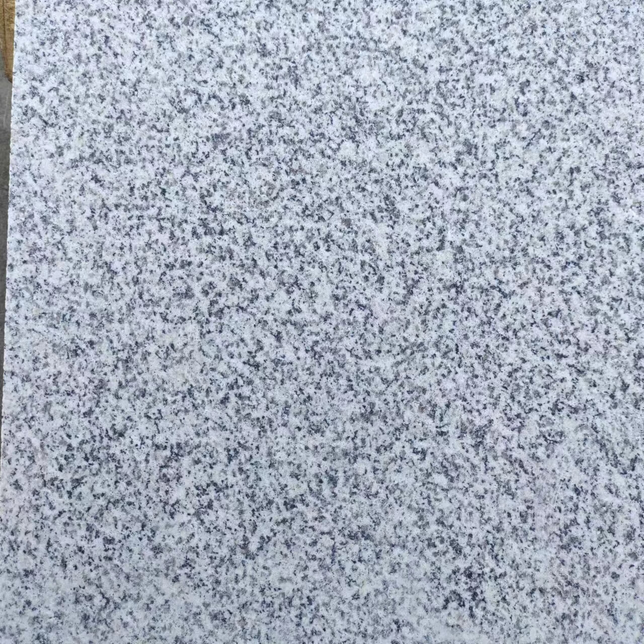 白灰黑火烧板光面地铺石黄金麻干挂荔枝面广场庭院花岗岩石材 芝麻白