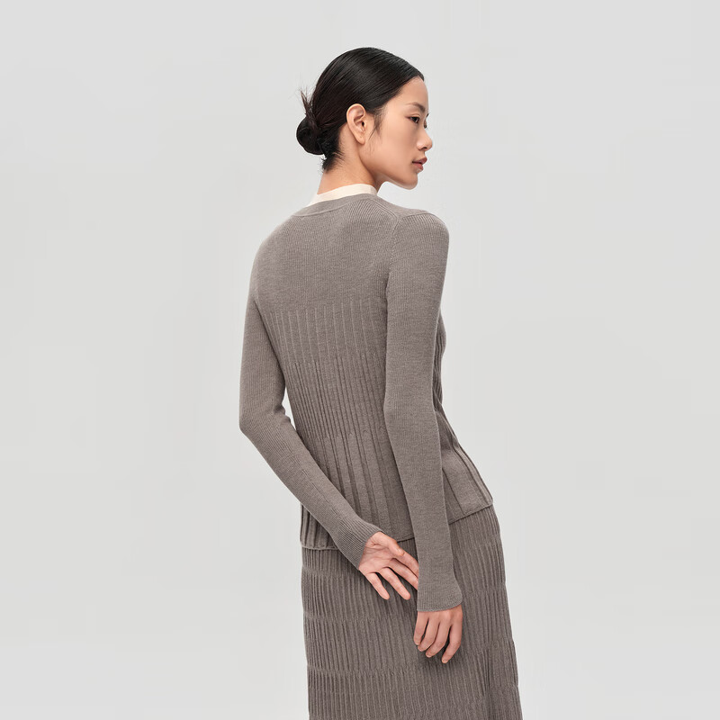 OVV秋冬热卖女装丝羊毛竖条纹肌理圆领休闲长袖针织衫 驼色（净色）B2 L