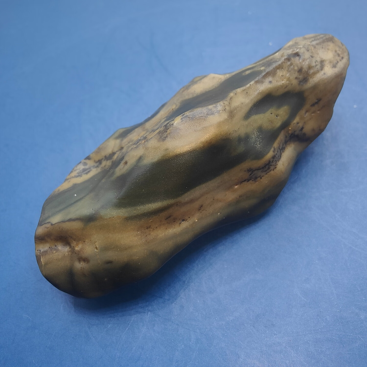 精品,新疆戈壁泥石,120克,皮色老气,形状完整,乌市发货