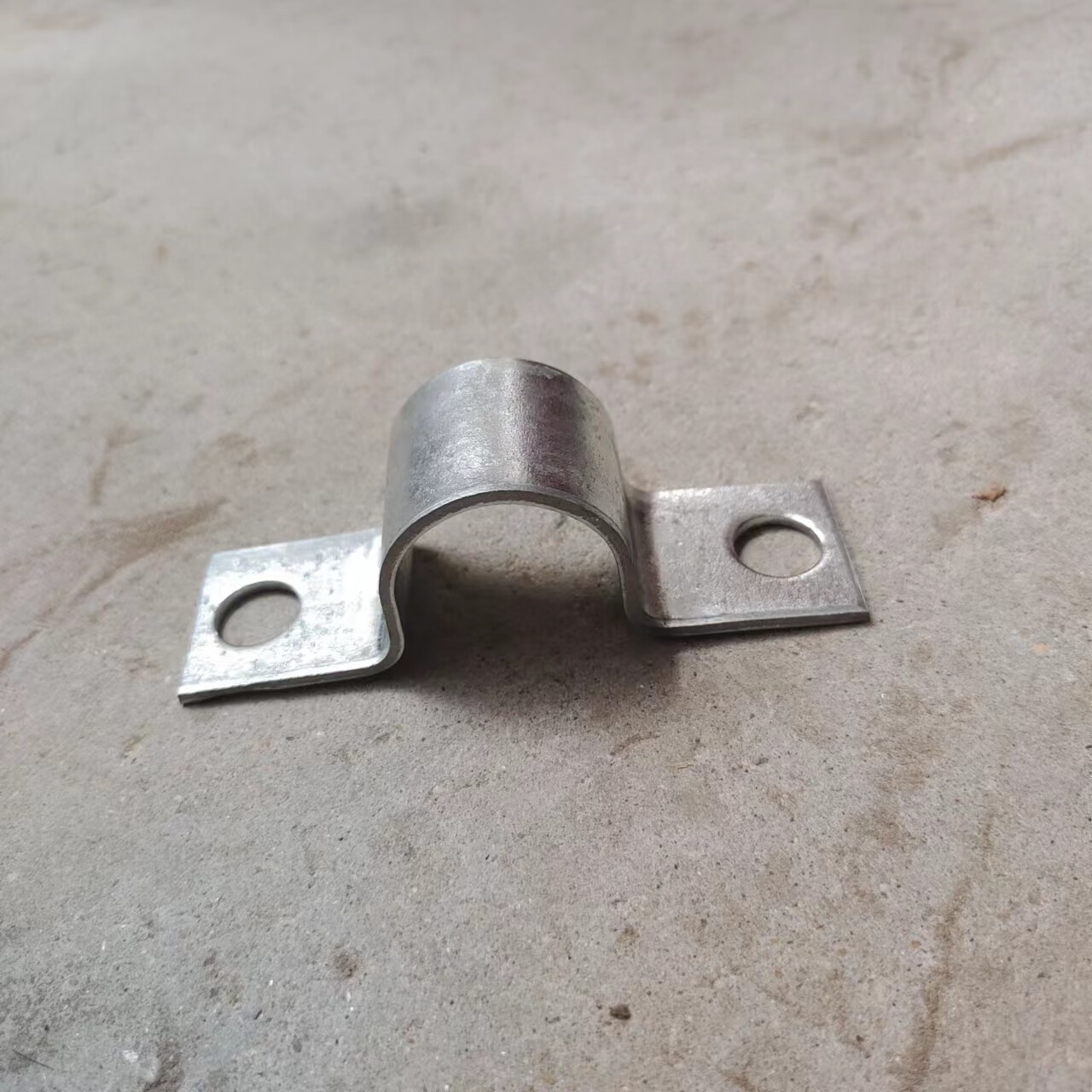 哲弘地加厚镀锌管卡骑马卡欧姆卡马鞍卡u型固定卡子水管卡箍卡扣管夹