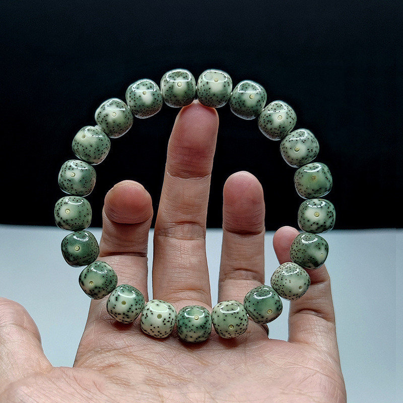 【素圈9x8mm】翡翠绿阴皮星月菩提手链