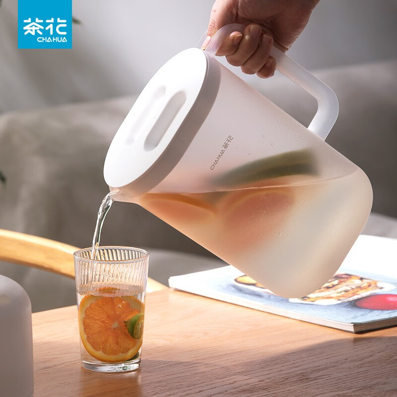 茶花2.2L大容量凉水壶到手9.25元