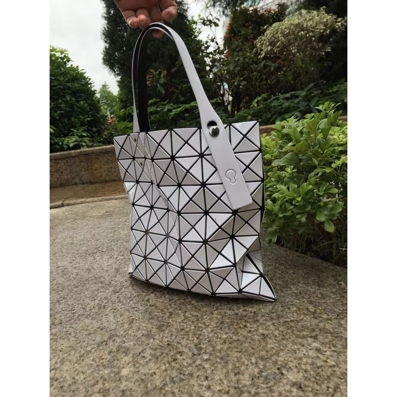 kadbb日韩一生女包新款三宅几何菱格包折叠单肩手提包休闲托特包 白色