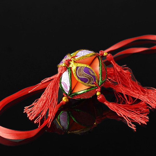 山头林村三月三绣球成品   手工绣球成品壮族绣球广西三月三舞蹈绣球