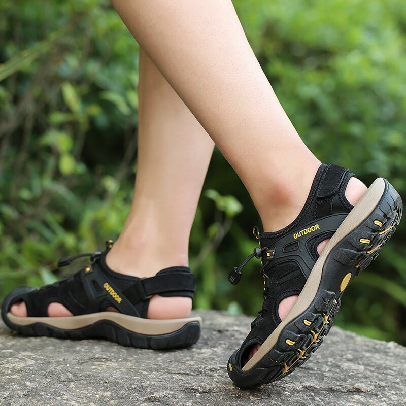 足力健健康夏季新款大码男士头层牛皮包头凉鞋男士休闲沙滩户外运动