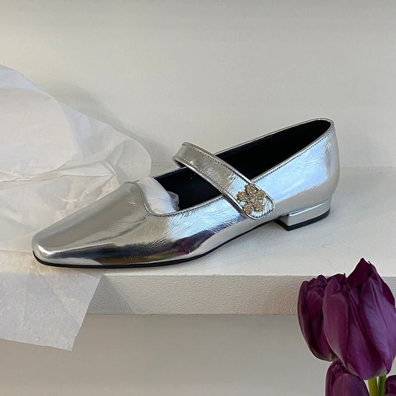 设计感小众低跟鞋法式复古方头单鞋乐福鞋晚晚风银色玛丽珍鞋平底鞋女
