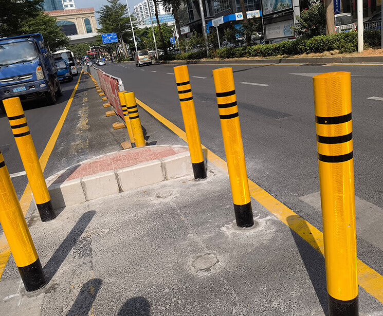 稳东反光柱警示柱道口钢管防撞柱公交站锌钢立柱护栏人行横道防撞路桩