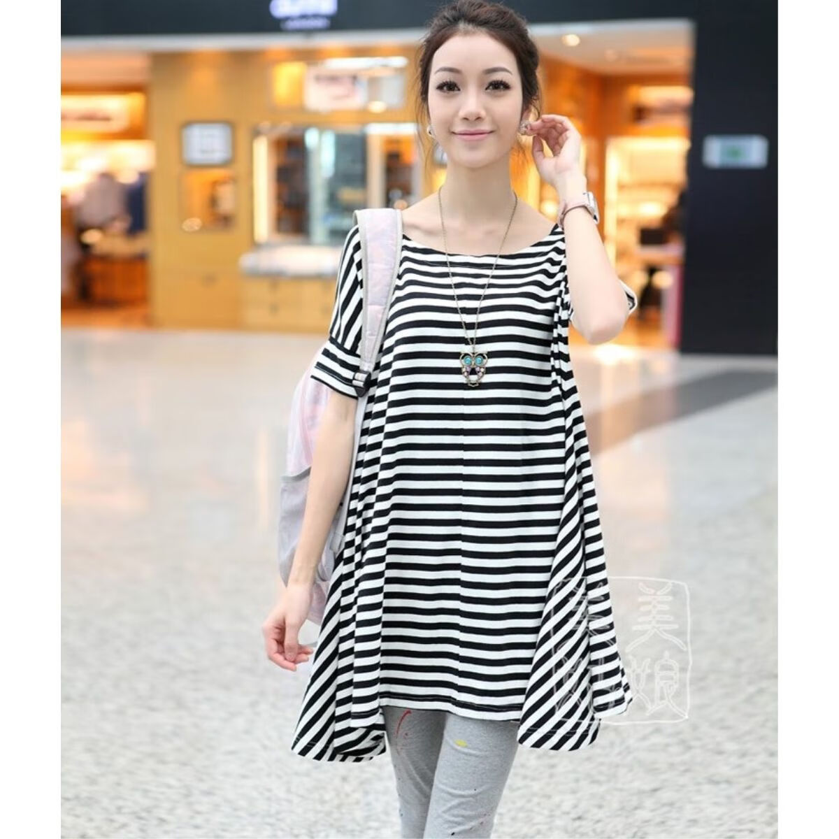 观瑜大码胖mm2-300斤显瘦女上衣加肥加大码不规则条纹短袖t恤裙200斤