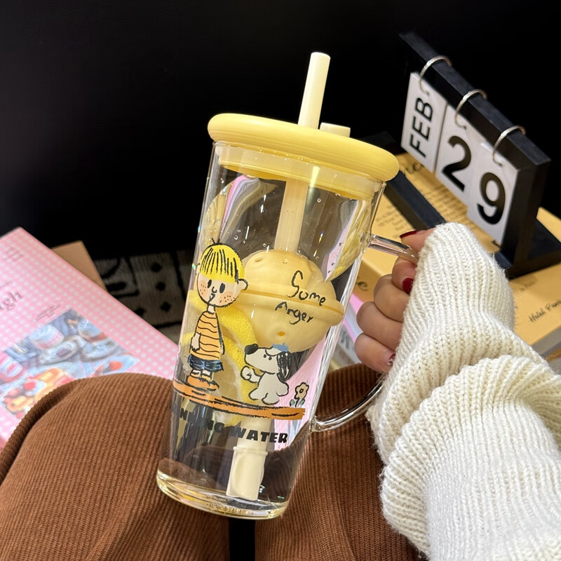 波比熊2025新款可爱家用玻璃吸管杯女生办公室大容量水杯带把手桌面杯子 史努比玻璃杯黄+杯刷 720ml