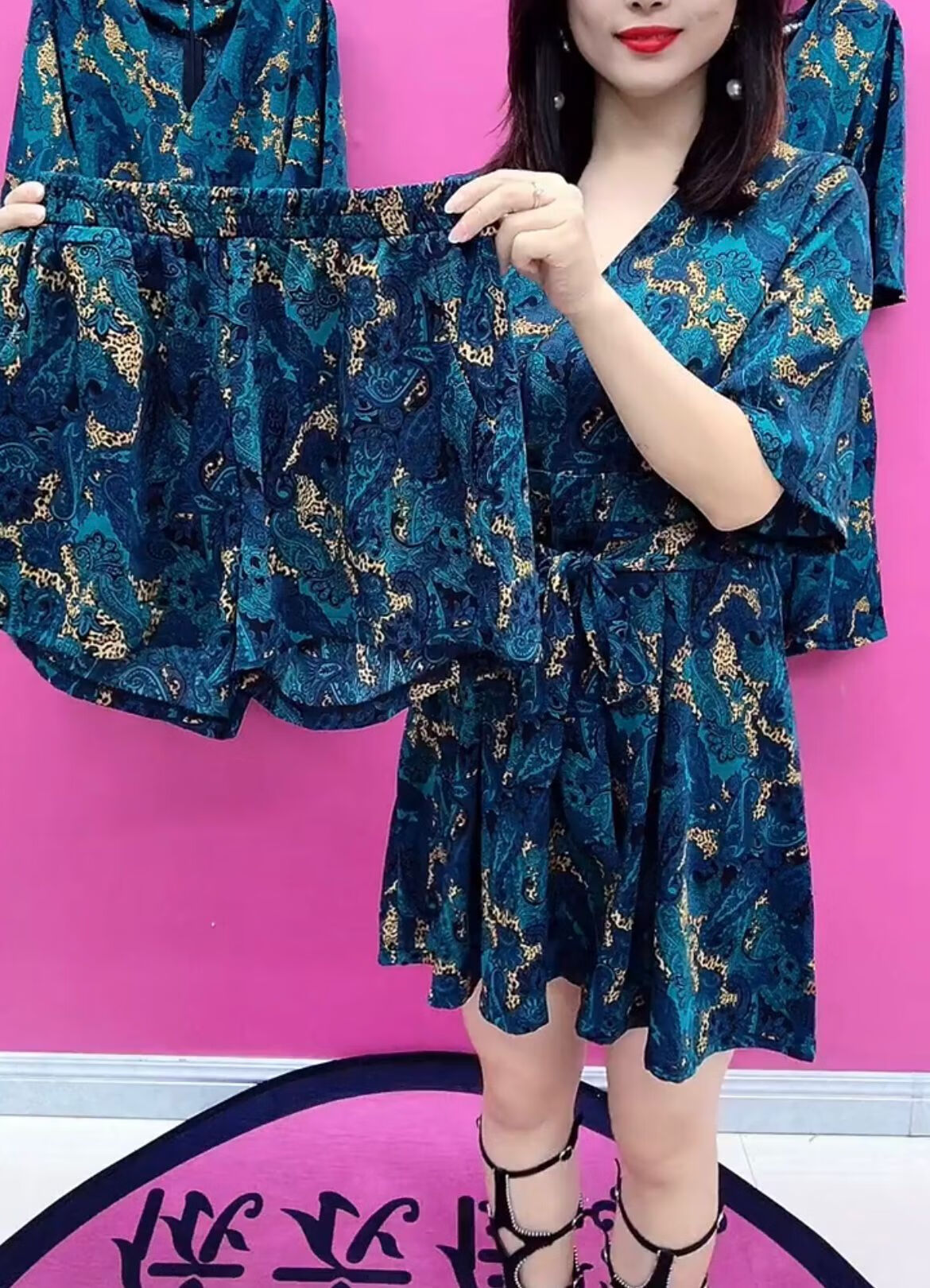 印花雪纺裙子女装妈妈宽松遮肚显瘦短裤套装连衣裙 绿蓝花(裙子 短裤)