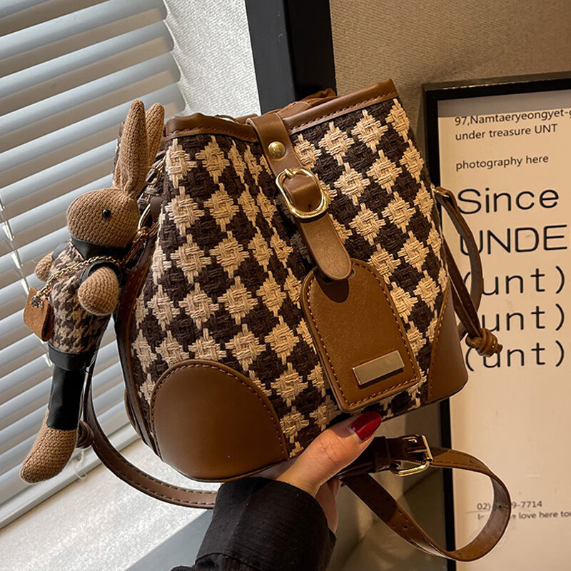 酷奇袋鼠(kuqidaishu)包包女包水桶斜挎包女士百搭生日三八妇女节礼物