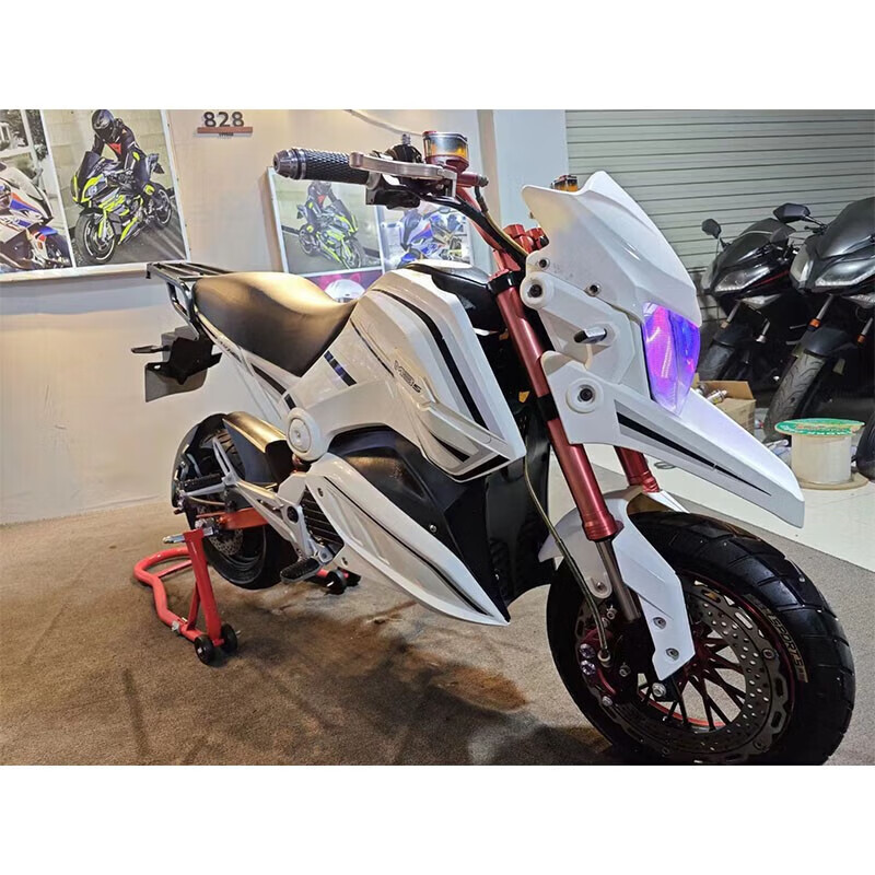 成新小猴子电动摩托车m5低趴野狼电动车高速跑车72v带牌照电瓶车 白色