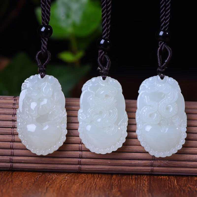 御漪新疆和田玉十二生肖挂件白玉牌子动物吊坠项链玉牌子挂坠 约35*