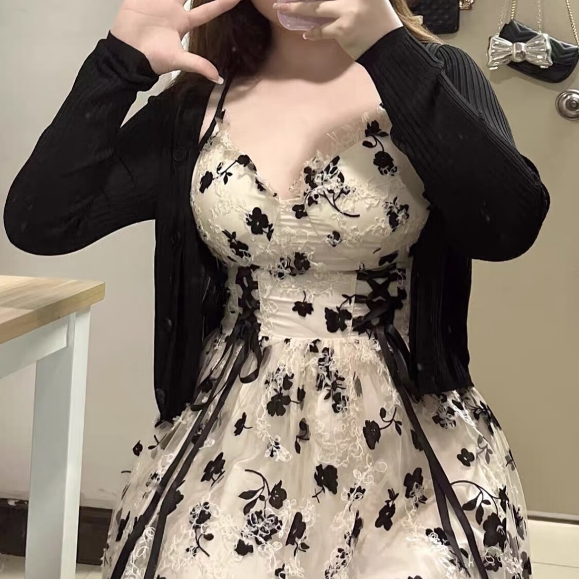 yzyo裙子夏天微胖长裙大妈款连衣裙中年气质大码女装蕾丝碎花连衣裙20