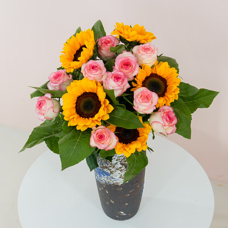 钟爱云南昆明基地直发鲜切花家庭水养插花花束生活鲜花玫瑰康乃馨 精品10枝随机颜色玫瑰+5枝向日葵