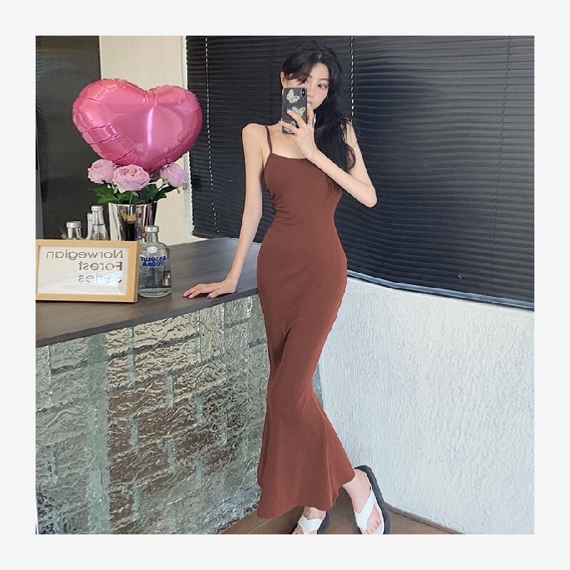 纯欲复古鱼尾吊带连衣裙长裙女简约气质收腰显瘦卡珊包臀裙2024夏 红咖色 S