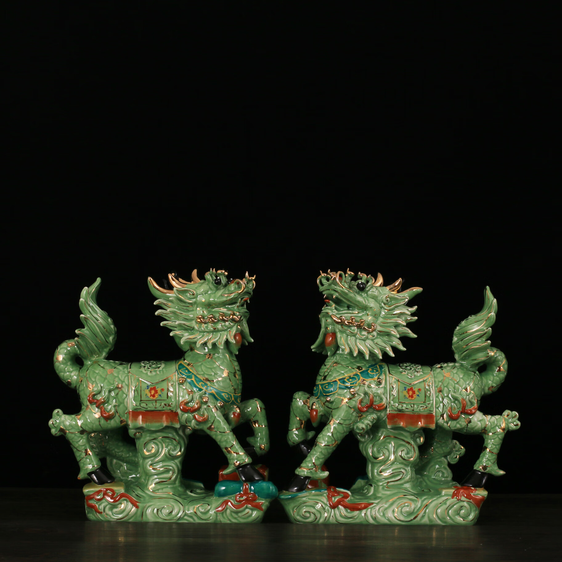 麒麟 一对(高约25厘米)