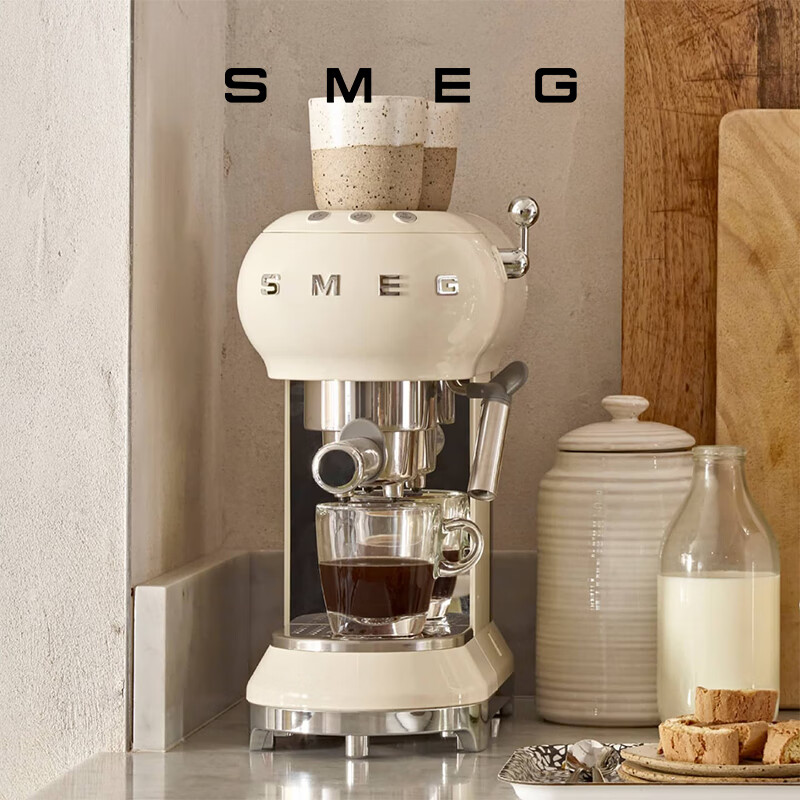 smeg斯麦格意式半自动咖啡机家用多功能奶泡机便携蒸汽热牛奶意式浓缩