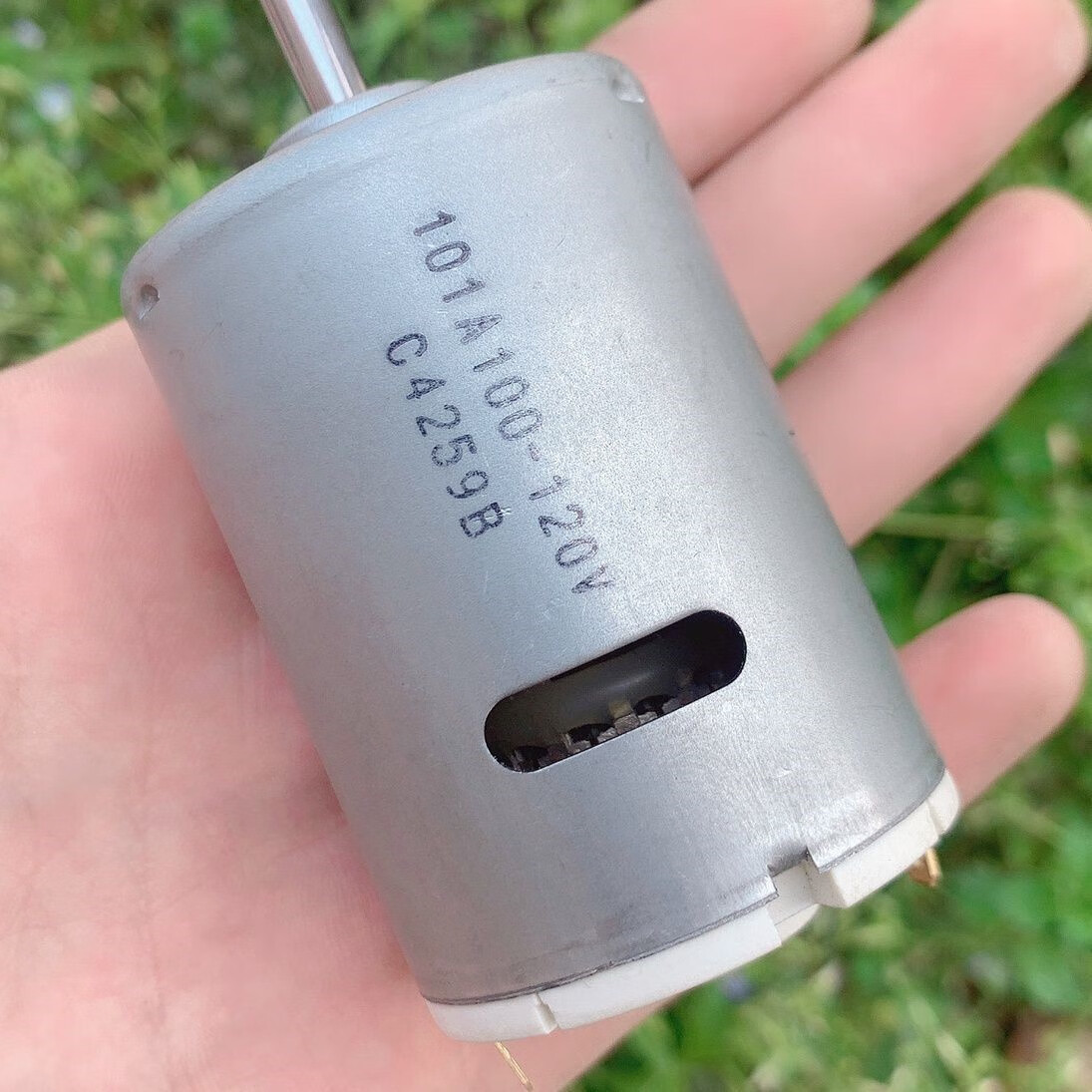 220v永磁直流电机小型手摇 微型diy发电风力发电机马达大功率 单发电