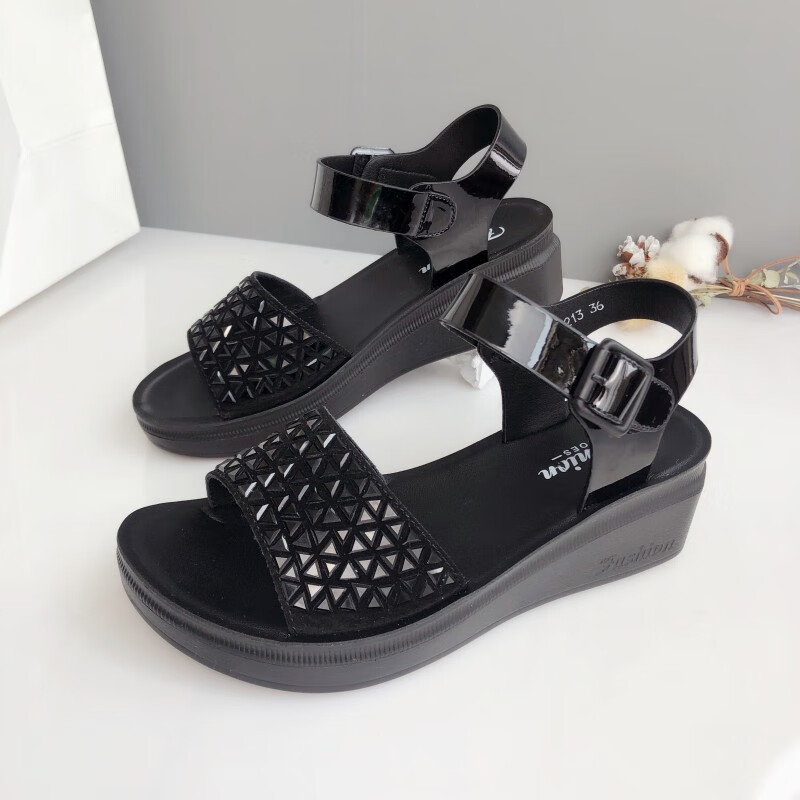 萱图娅女士凉鞋40-50岁皮凉鞋大码夏季妈妈厚底坡跟中老年时尚亮片