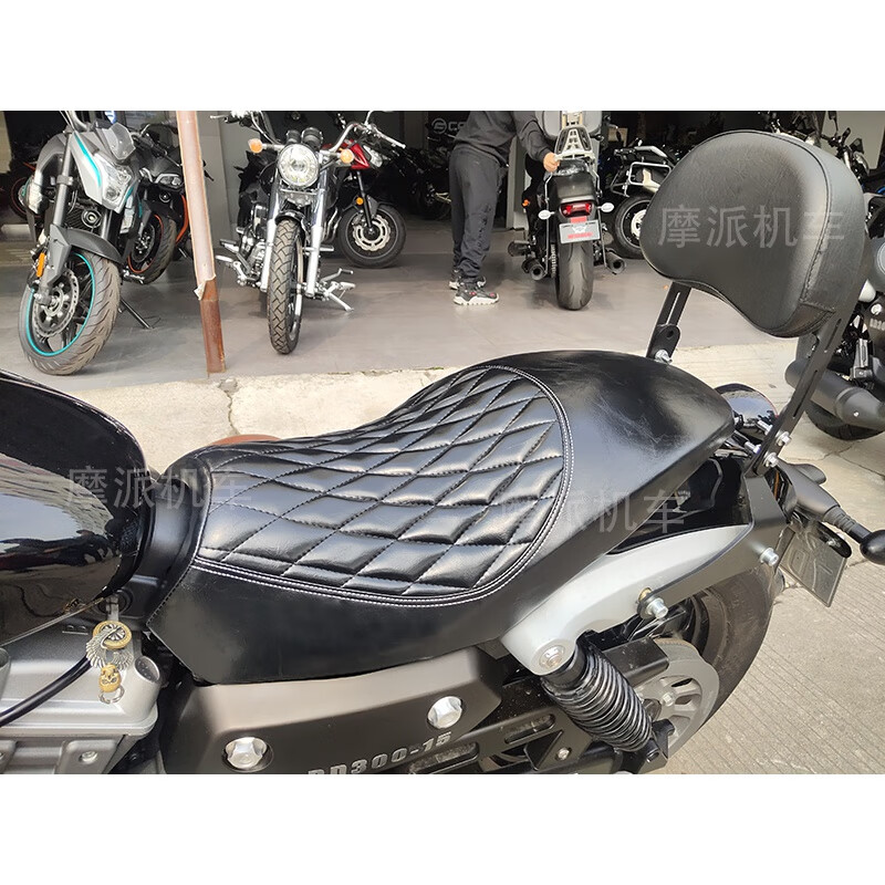 奔达金吉拉加长坐垫300座包后靠背挡泥板排气防烫 防护杠改装配件