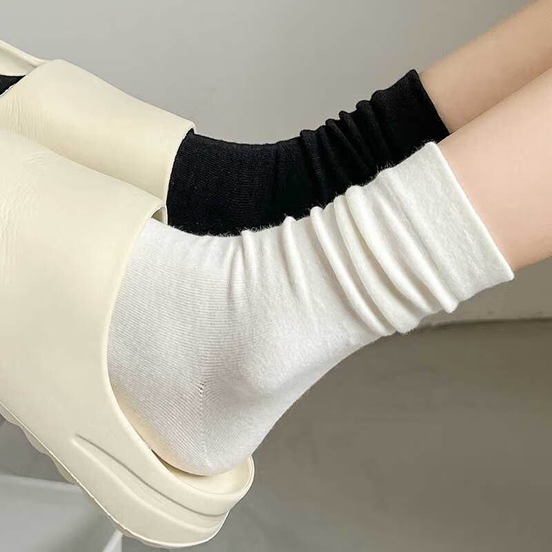 俞兆林4双白色堆堆袜子女士中筒袜棉ins潮春夏款无骨运动袜月子长筒袜属于什么档次？