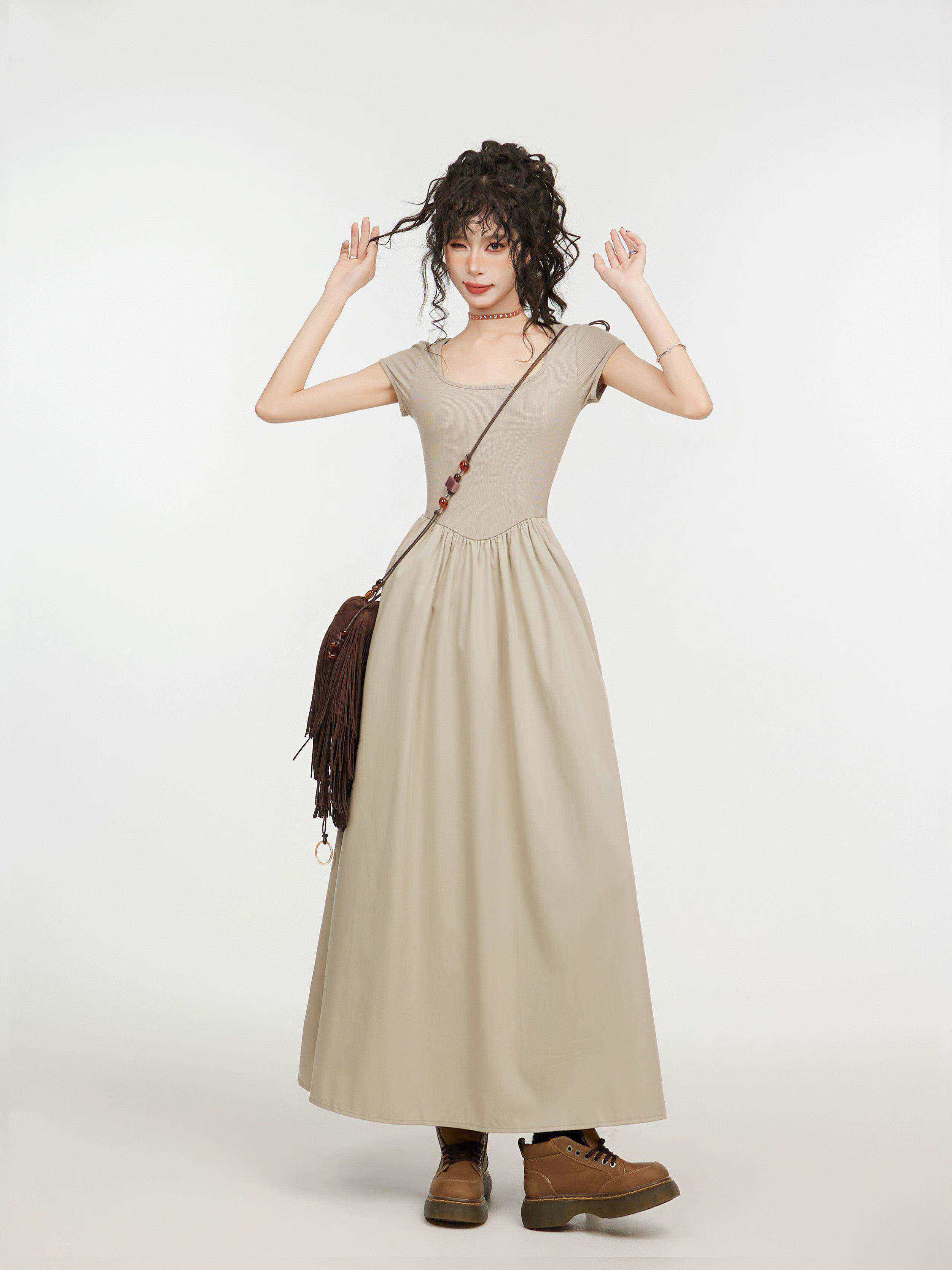 方领连衣长裙女2024夏季气质收腰设计感小众显瘦小个子显高 卡其色 s