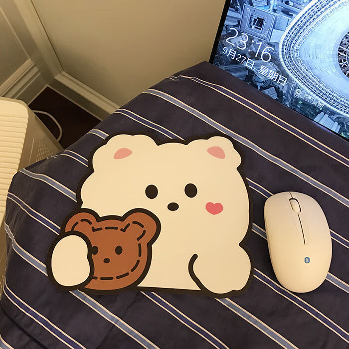 韩版ins少女心卡通鼠标垫小号便携桌垫学生写字桌面鼠标滑垫子 白熊熊