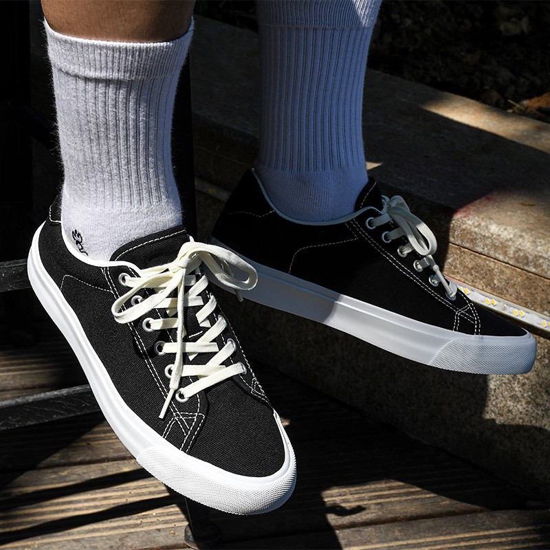 极路客春季新款小白鞋情侣款百搭帆布鞋透气休闲鞋减震滑板鞋 黑白色 43