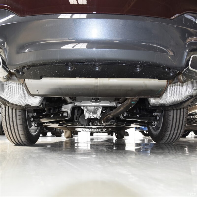 曙业适用于宝马5系525底盘528排气管530 g30 540挡泥板g38后杠下护板