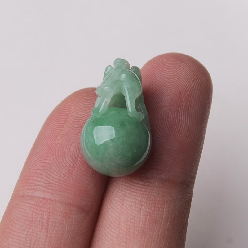 黛莱妮玉器翡翠老坑冰糯种阳绿有求必应挂坠缅甸a货项坠送证 货项坠送