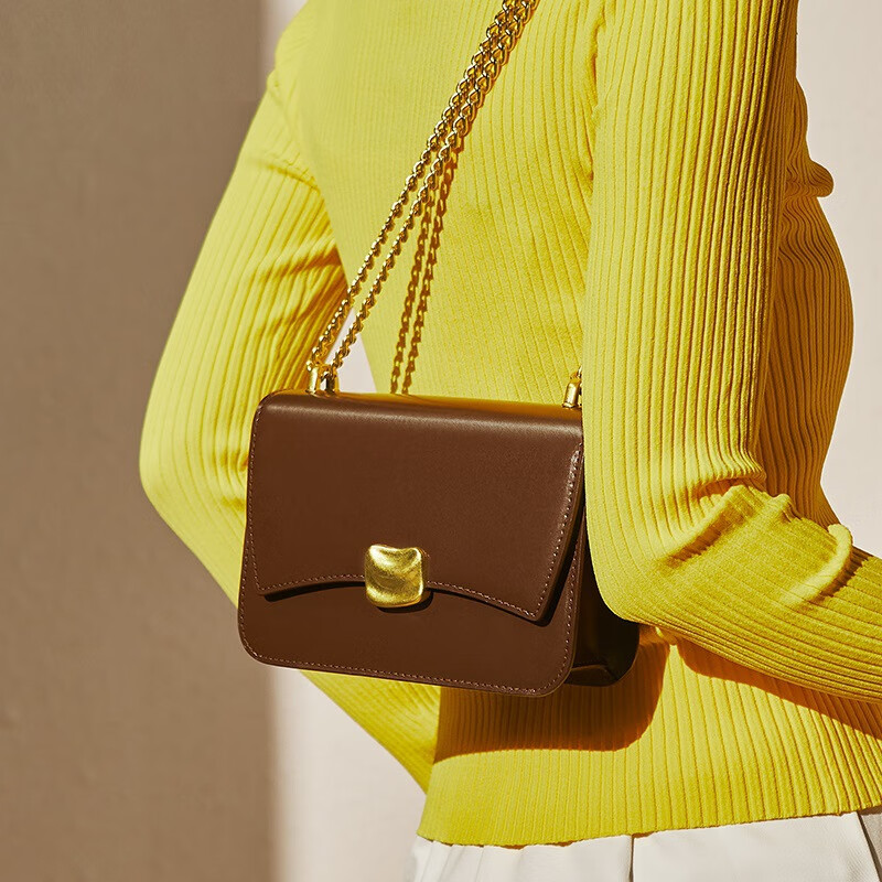 达芙妮(daphne)高级感时尚超软牛皮单肩包女士托特包设计感真皮包2023