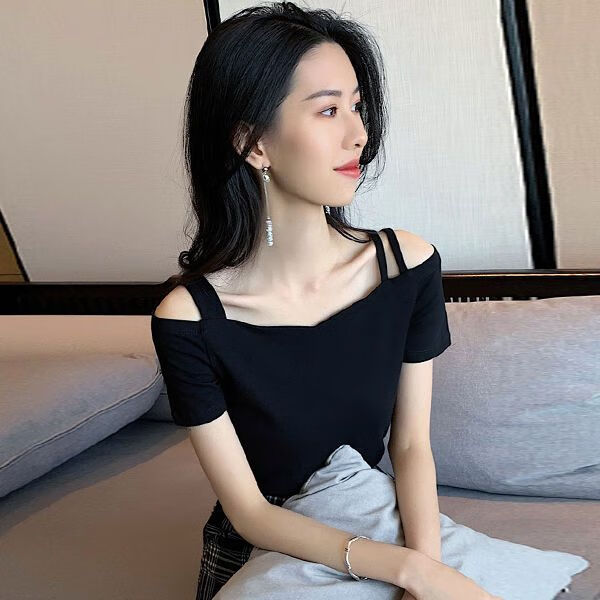 禾甫黑色系甜酷风修身短款露肩上衣短1袖t恤女一字肩打底衫黑色紧身心