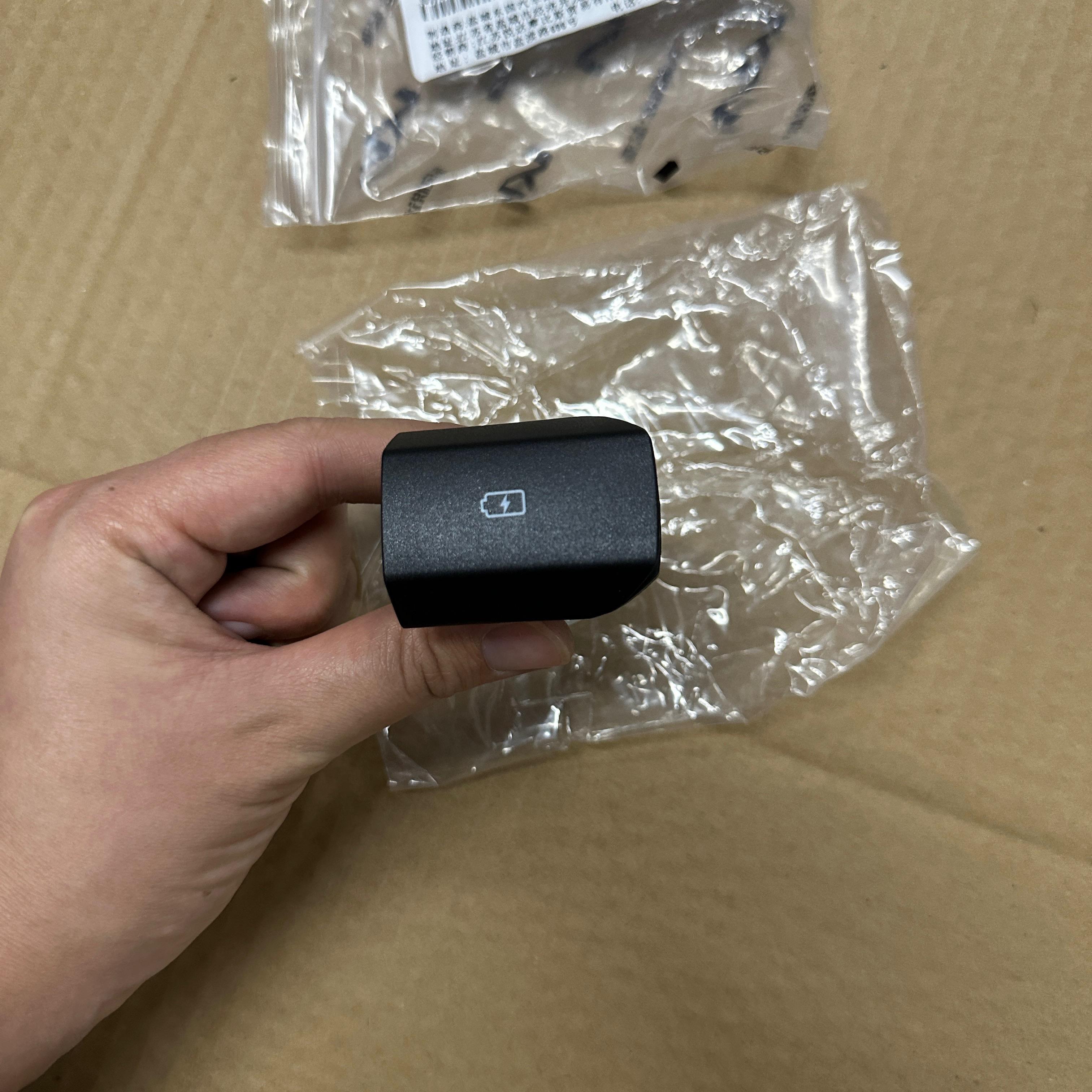 天南兄弟(tnbrothers) 起亚18智跑usb接口点烟器底座np正品原装 usb