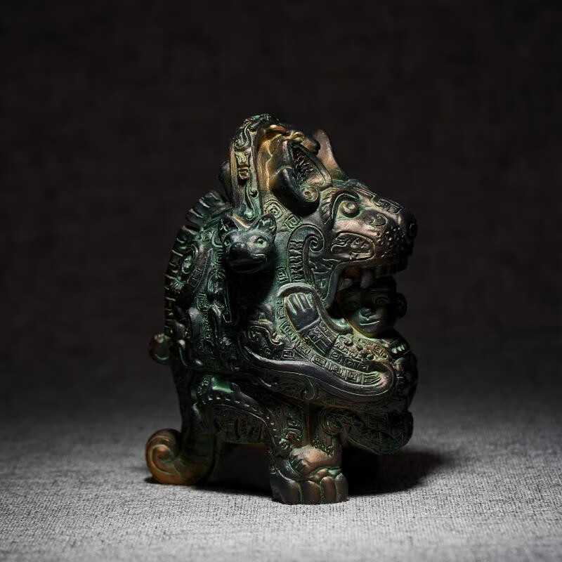 国宝回家虎食人卣树脂摆件海外文物博物馆河北博物院文创纪念品