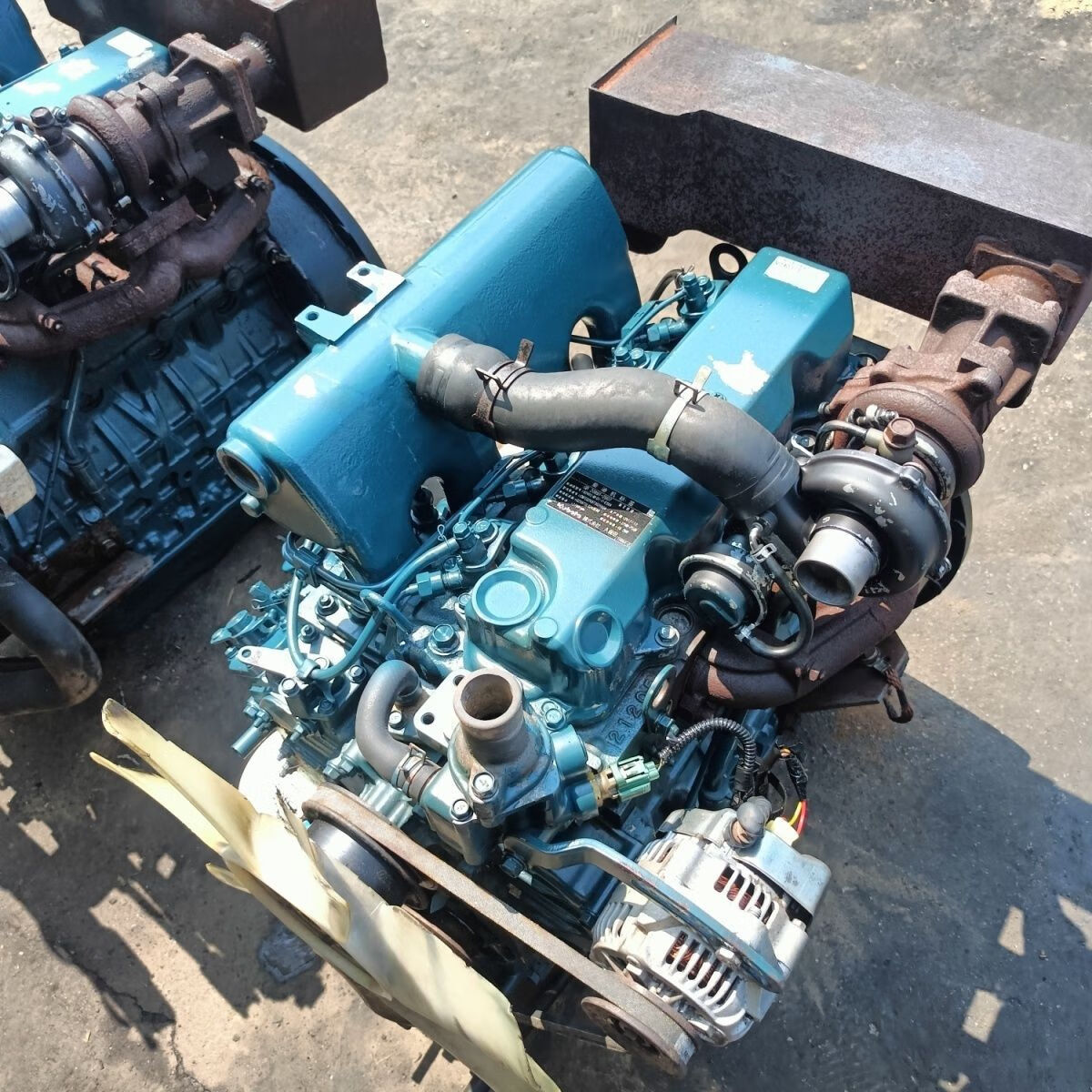 原装久保田发动机 v3800 v2403 v2203 d1105 d1505 d782 d722配件