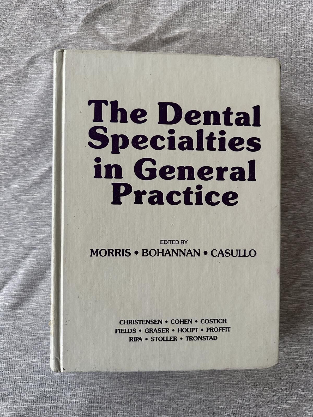 [二手9成新] the dental specialties in general practice