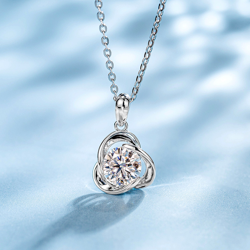 fanci范琦 彩金项链女简约莫桑钻石三叶草吊坠轻奢白金锁骨链漾影妈妈