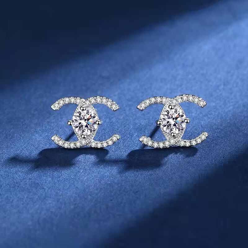 Mr.gh轻奢莫桑钻耳钉莫桑石耳环女花样年华小仙女小香风钻石耳钉气质  字母耳钉