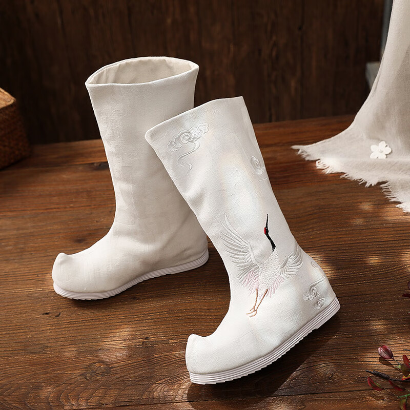 汉服靴子男宋制汉服靴子男cos皂靴同款长靴古装平跟翘头布靴古风 白色